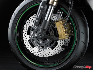 Kawasaki Z1000 Front Wheel